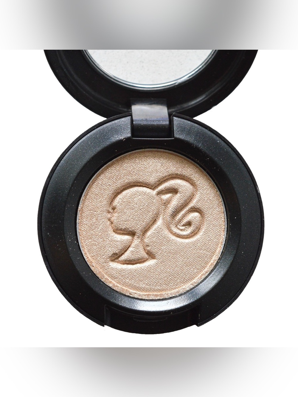 MAC Cosmetics Eyeshadow *MAGIC DUST* Limited Edition Barbie Collection BNIB RARE